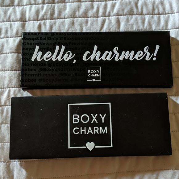 Sold locally Boxy Charm Eyeshadow palette - Picture 2 of 6